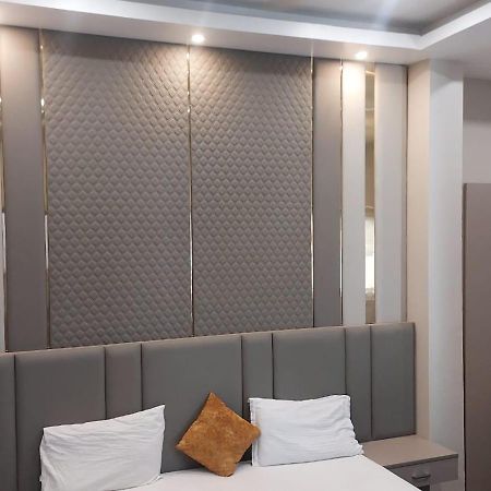 Tanakpur Hotel Rajshree מראה חיצוני תמונה