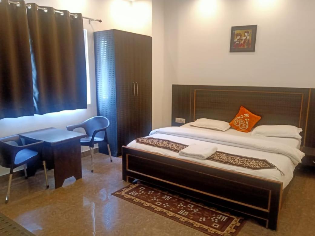 Tanakpur Hotel Rajshree מראה חיצוני תמונה
