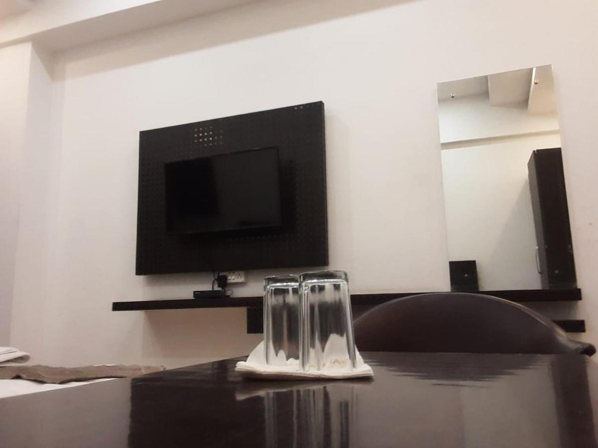 Tanakpur Hotel Rajshree מראה חיצוני תמונה