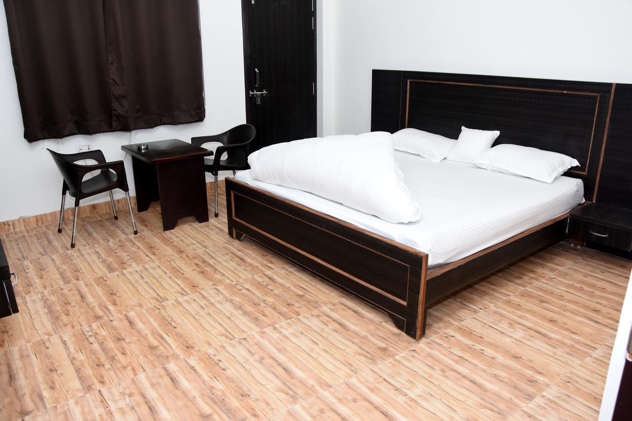 Tanakpur Hotel Rajshree מראה חיצוני תמונה