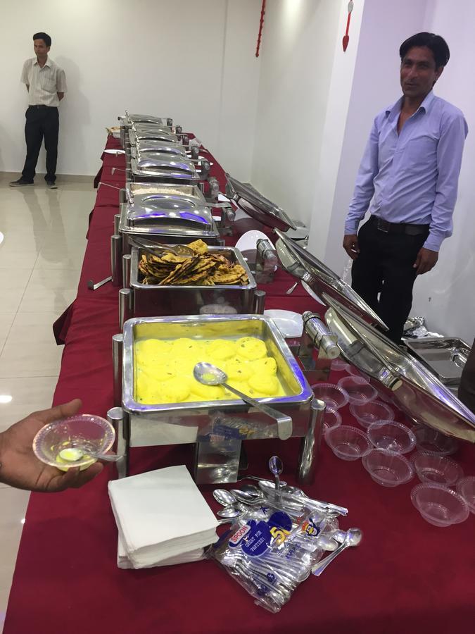 Tanakpur Hotel Rajshree מראה חיצוני תמונה