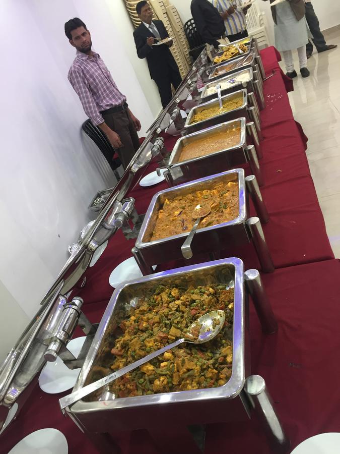 Tanakpur Hotel Rajshree מראה חיצוני תמונה